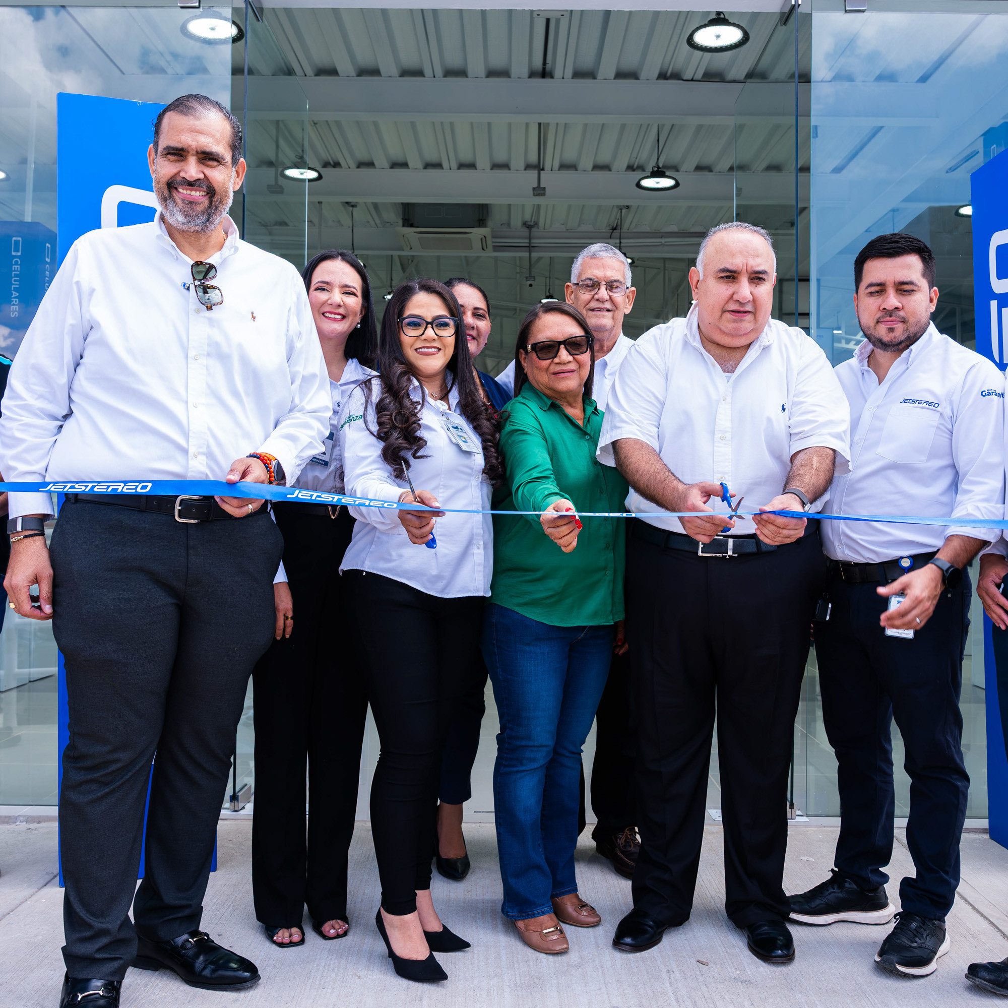 Jetstereo celebra su historia en El Progreso con la apertura de su nueva tienda Jetstereo celebra su historia en El Progreso con la apertura de su nueva tienda